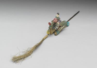 图片[3]-Hairpin decorated with design of a deity presenting a peach of longevity.-China Archive